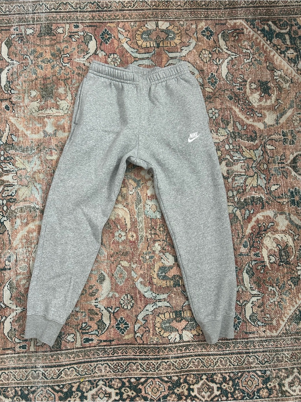 Nike Men's Gray Fleece Jogger Sweatpants
